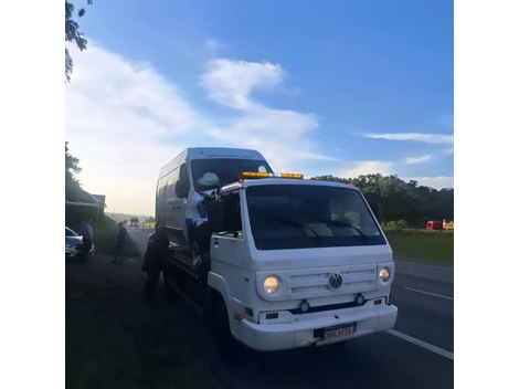 Guincho de Vans na Avenida Hebe Camargo 