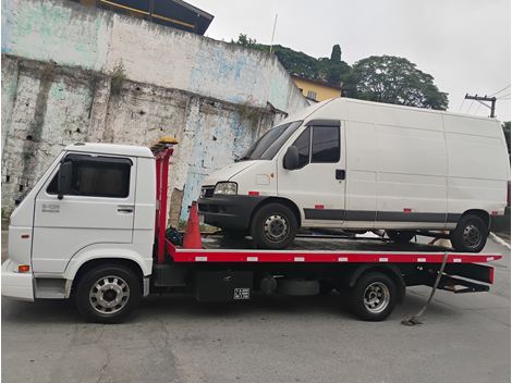 Guincho de Vans na Avenida Carlos Caldeira filho 